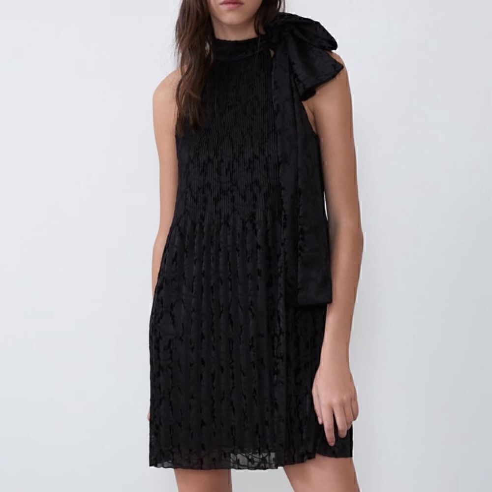- 𝅺ZARA Pleated halter dress